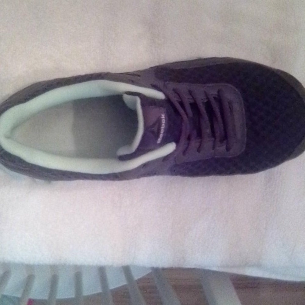 Shoes - Picture 2 of 3